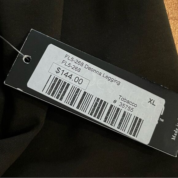 Equestrian Brown Pants Size XL New with Tags - Picture 5 of 6